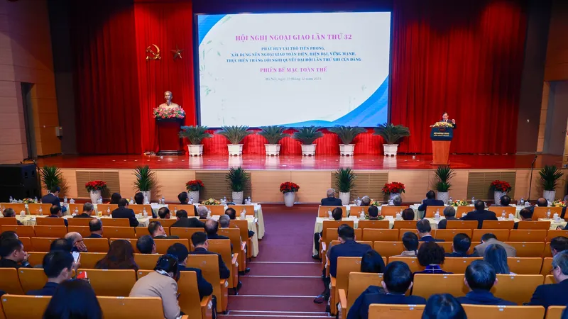 Hội nghị Ngoại giao lần 32. Ảnh: VIẾT CHUNG