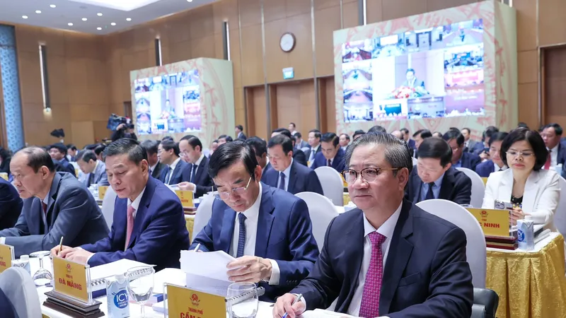 Các đại biểu dự hội nghị Chính phủ ngày 5-1: Ảnh: VIẾT CHUNG