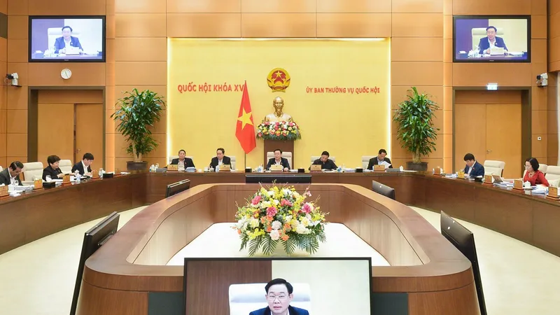 Phiên họp của Ủy ban Thường vụ Quốc hội trong kỳ họp bất thường lần thứ 5. Ảnh: VIẾT CHUNG