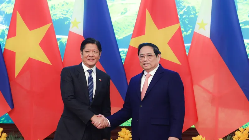 Thủ tướng Phạm Minh Chính và Tổng thống Philippines Ferdinand Romualdez Marcos. Ảnh: VIẾT CHUNG 