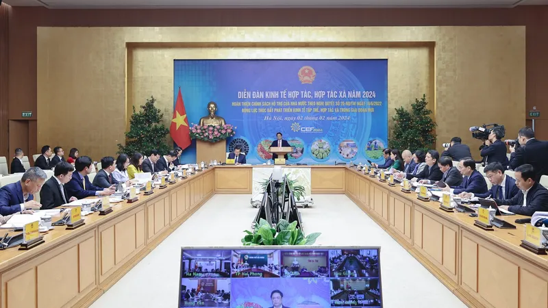 Thủ tướng Phạm Minh Chính chủ trì và phát biểu tại Diễn đàn Kinh tế hợp tác, hợp tác xã năm 2024. Ảnh: VIẾT CHUNG