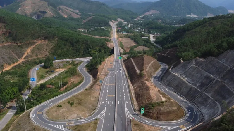 Quốc hội đã có nghị quyết thí điểm một số chính sách đặc thù về đầu tư xây dựng công trình đường bộ