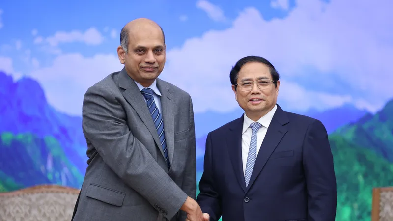 Thủ tướng Phạm Minh Chính và ông Karthik Rammohan, Phó Chủ tịch cấp cao Tập đoàn Lam Research (Hoa Kỳ)
