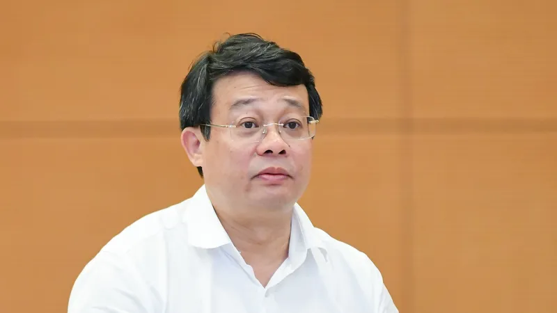 Ông Bùi Hồng Minh