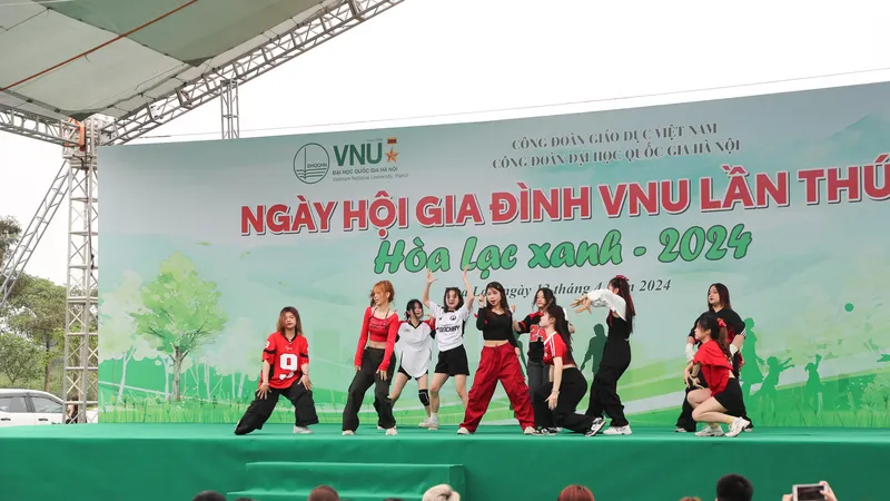 Ngày hội Gia đình VNU năm 2024 với chủ đề “Hòa Lạc xanh”