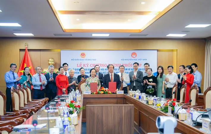 Đẩy mạnh công tác khuyến học, khuyến tài, xây dựng xã hội học tập