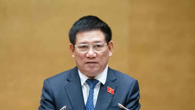 Bộ trưởng Bộ Tài chính Hồ Đức Phớc trình bày báo cáo thẩm tra về công tác thực hành tiết kiệm, chống lãng phí năm 2023. Ảnh: QUANG PHÚC