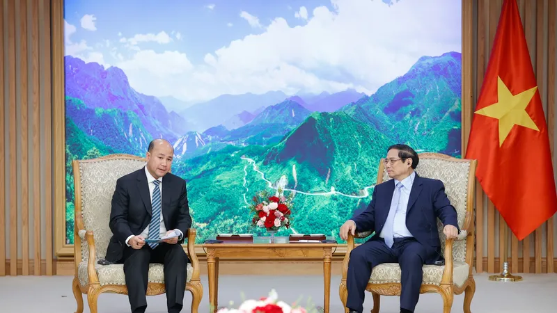 Thủ tướng Phạm Minh Chính tiếp đồng chí Hun Many, Ủy viên Ban Thường vụ Trung ương, Tổng thư ký Ban Dân vận Trung ương CPP, Phó Thủ tướng, Bộ trưởng Bộ Công tác Công cộng, Chủ tịch Hội Liên hiệp Thanh niên Campuchia, chiều 5-7. Ảnh: VIẾT CHUNG