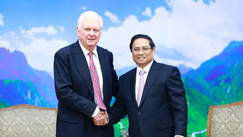 Thủ tướng Phạm Minh Chính tiếp ông Thomas Vallely, Chủ tịch Hội đồng tín thác Đại học Fulbright Việt Nam. Ảnh: VIẾT CHUNG