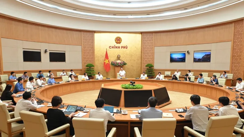 Phó Thủ tướng Lê Thành Long làm việc với lãnh đạo chủ chốt Bộ GD-ĐT