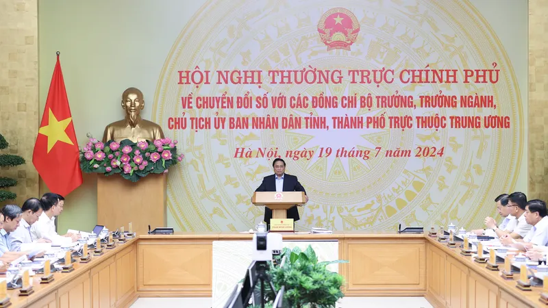 Thủ tướng Phạm Minh Chính chủ trì hội nghị Thường trực Chính phủ về chuyển đổi số. Ảnh: VIẾT CHUNG