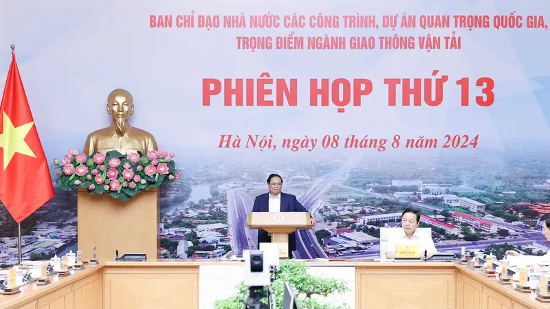 Thủ tướng chủ trì phiên họp Ban chỉ đạo các công trình, dự án quan trọng quốc gia, trọng điểm. Ảnh: VIẾT CHUNG