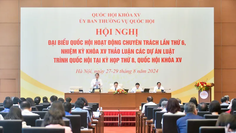 Phó Chủ tịch Quốc hội Nguyễn Đức Hải điều hành nội dung thảo luận