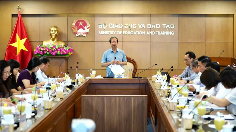 Bộ trưởng Bộ GD-ĐT Nguyễn Kim Sơn chủ trì phiên họp Hội đồng thẩm định Quy hoạch mạng lưới cơ sở giáo dục đại học