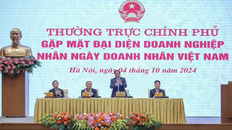 Thường trực Chính phủ gặp mặt các đại diện doanh nghiệp nhân ngày Doanh nhân Việt Nam