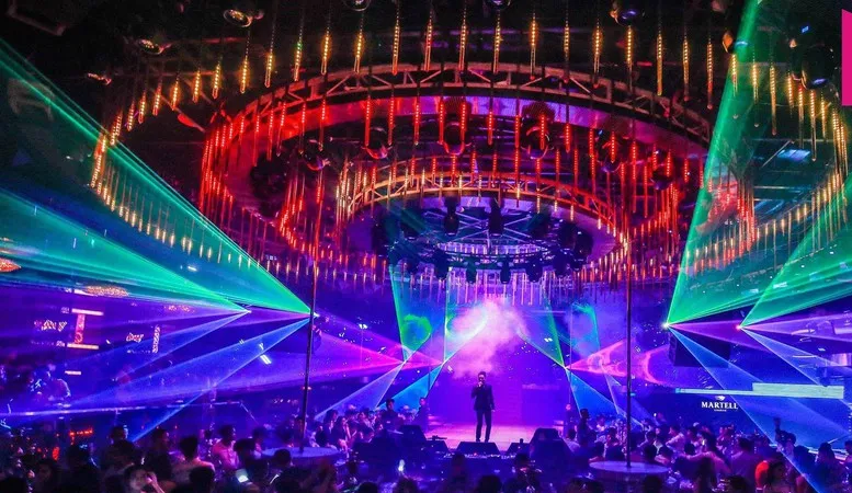 Chính phủ sửa quy định về điều kiện kinh doanh dịch vụ karaoke, vũ trường