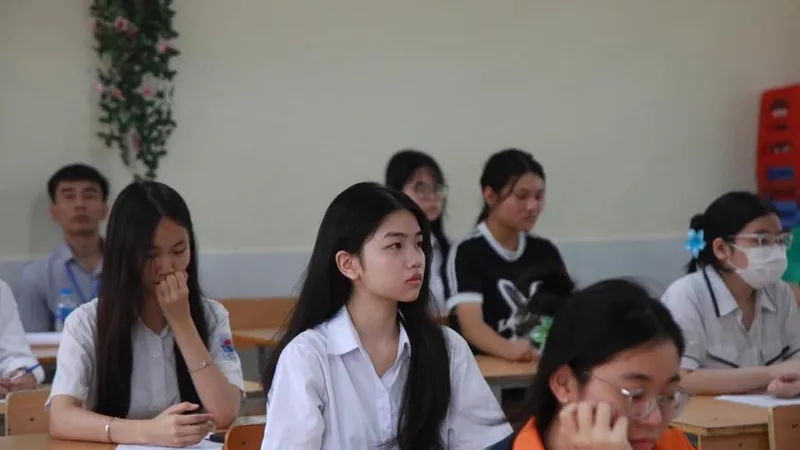 Bộ GD-ĐT "chốt" thi lớp 10 gồm 3 môn, môn thứ ba do địa phương chọn