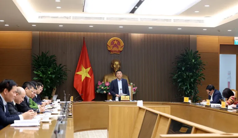 Phó Thủ tướng Lê Thành Long, Trưởng Ban chỉ đạo liên ngành Trung ương về an toàn thực phẩm chủ trì cuộc họp của BCĐ 
