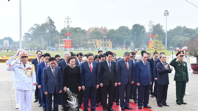Lãnh đạo Đảng, Nhà nước vào Lăng viếng Chủ tịch Hồ Chí Minh