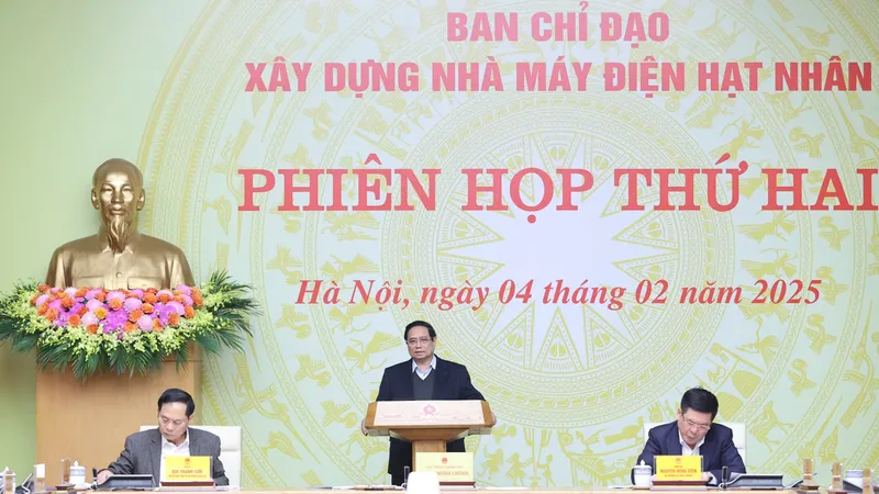 Thủ tướng Phạm Minh Chính chủ trì và phát biểu tại phiên họp thứ hai của Ban Chỉ đạo xây dựng nhà máy điện hạt nhân. Ảnh: VIẾT CHUNG