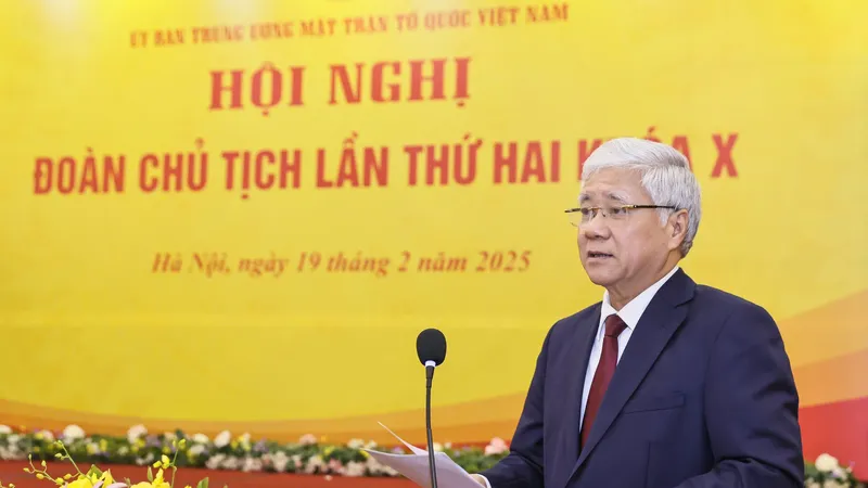 Mặt trận giám sát việc phòng, chống tham nhũng, lãng phí, tiêu cực gắn với việc tu dưỡng, lối sống của cán bộ, đảng viên 