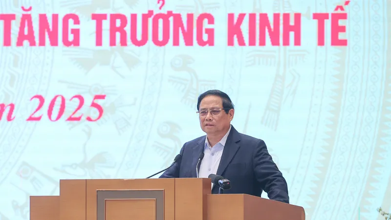 Thủ tướng: Chúng ta phải duy trì tăng trưởng cao, bền vững liên tục từ nay tới năm 2045