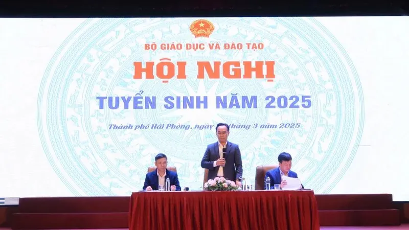 Bộ GD-ĐT tổ chức Hội nghị tổng kết đánh giá công tác tuyển sinh năm 2024, triển khai công tác tuyển sinh năm 2025 khối đại học, cao đẳng