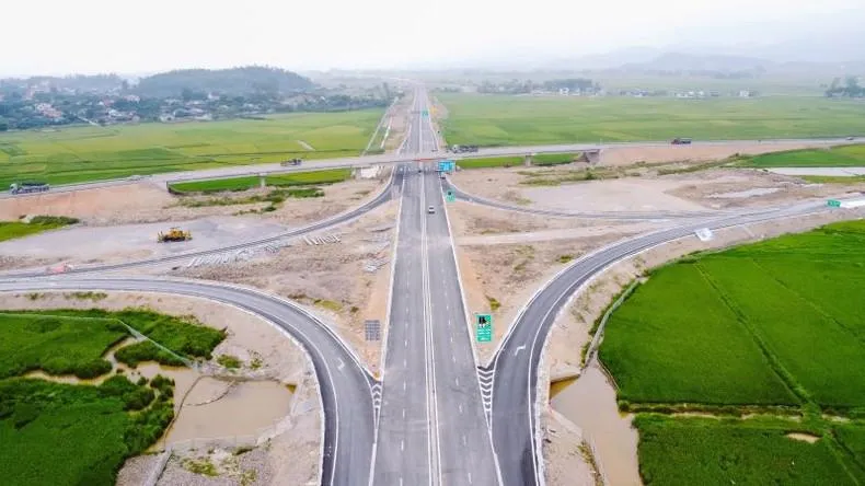 Năm 2025 phải đạt mục tiêu có 3.000km đường bộ cao tốc