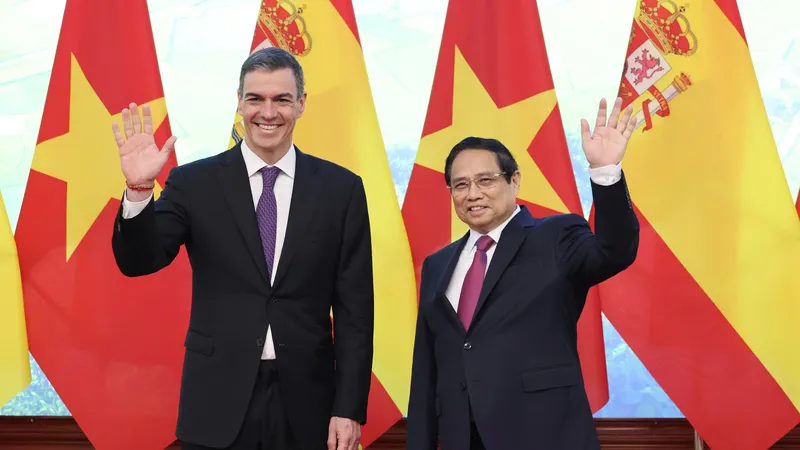 Thủ tướng Phạm Minh Chính chủ trì lễ đón Thủ tướng Tây Ban Nha