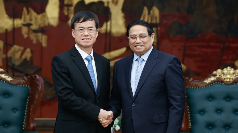 Thủ tướng Phạm Minh Chính và Bộ trưởng Bộ Công tác về quân nhân xuất ngũ Trung Quốc Bùi Kim Giai
