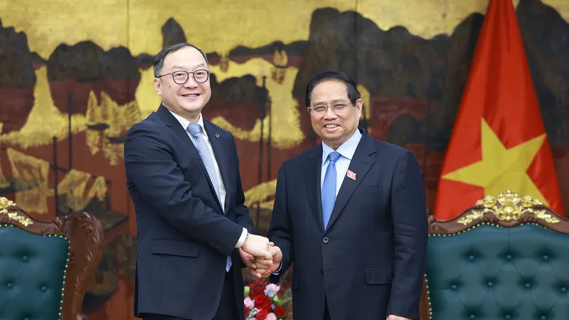 Thủ tướng Phạm Minh Chính tiếp ông Châu Gia Nghĩa, Chủ tịch châu Á-Thái Bình Dương của Tập đoàn Xây dựng điện lực Trung Quốc. Ảnh: VIẾT CHUNG