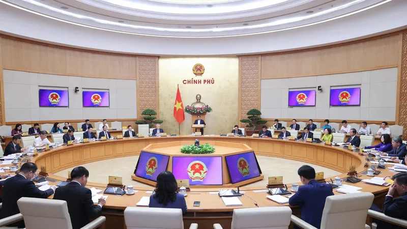 Chính phủ thực hiện phân quyền, phân cấp; phân định thẩm quyền của chính quyền địa phương 2 cấp trong các lĩnh vực