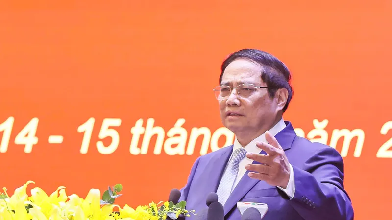 Thủ tướng yêu cầu từ nay đến cuối năm phải cơ bản tháo gỡ các vướng mắc thể chế. Ảnh: VIẾT CHUNG