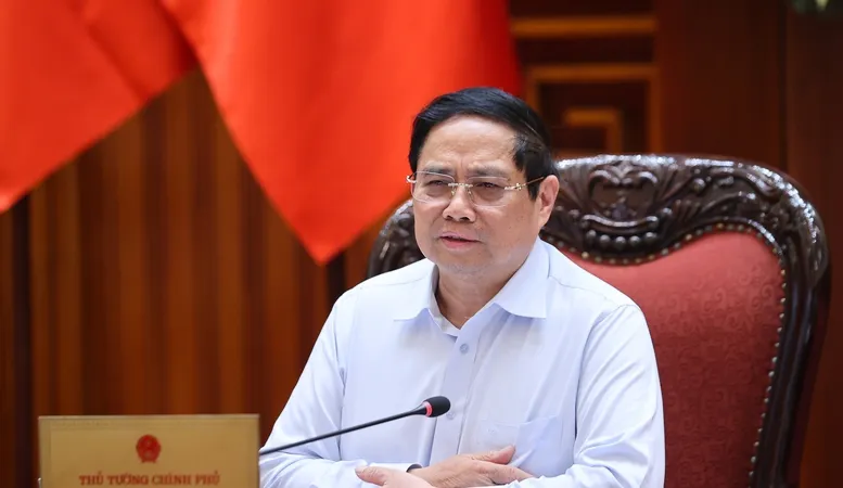 Thủ tướng Phạm Minh Chính yêu cầu hồ sơ chính sách Luật Thuế thu nhập cá nhân (thay thế) cần khẩn trương trong đề nghị, xây dựng luật, chuẩn bị kỹ lưỡng, cố gắng trình Quốc hội thông qua tại một kỳ họp