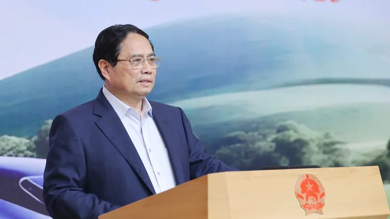 Thủ tướng yêu cầu khởi công giải phóng mặt bằng dự án đường sắt tốc độ cao vào ngày 19-8