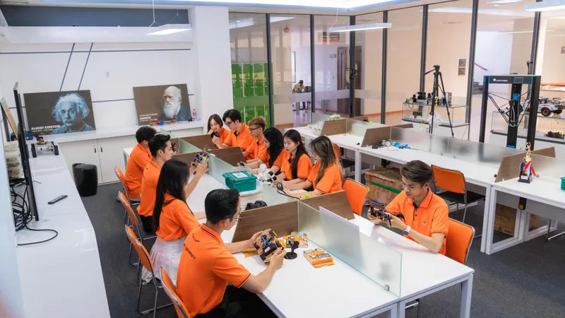 Trường Đại học FPT tặng hơn 100 tỷ đồng học bổng dành cho sinh viên vào trường
