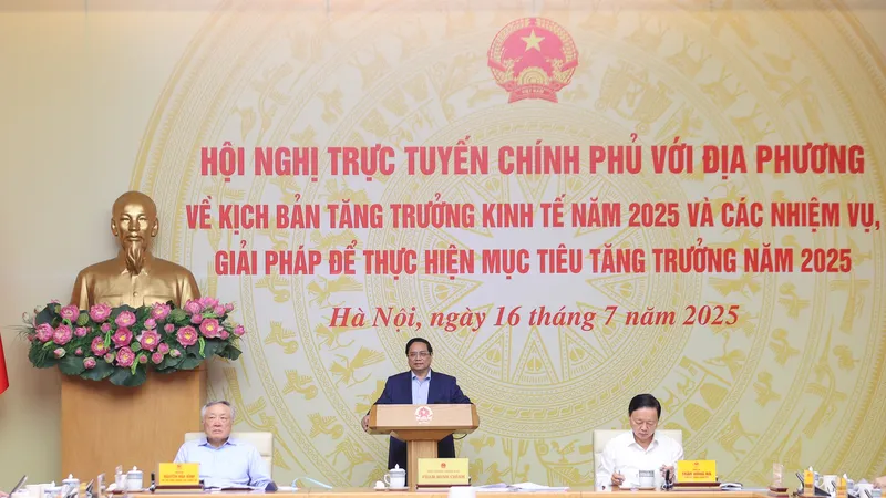 Thủ tướng Phạm Minh Chính chủ trì hội nghị trực tuyến Chính phủ với địa phương về kịch bản tăng trưởng kinh tế năm 2025 và các nhiệm vụ, giải pháp để thực hiện mục tiêu tăng trưởng năm 2025