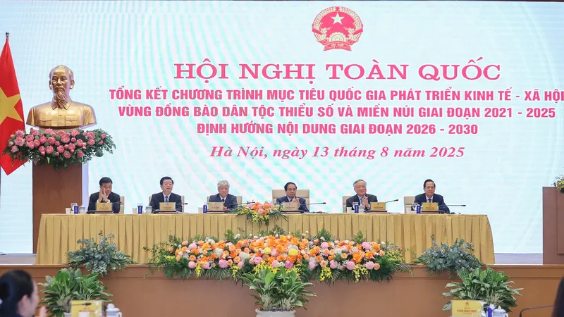 Thủ tướng Phạm Minh Chính chủ trì hội nghị 