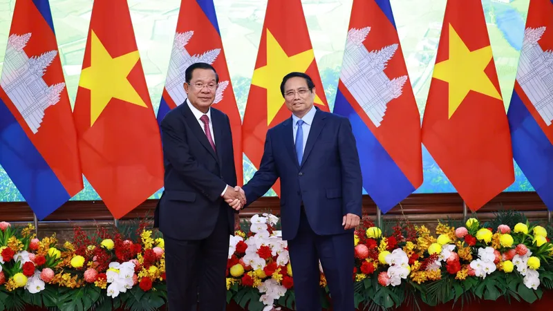 Thủ tướng Phạm Minh Chính hội kiến với Chủ tịch Đảng Nhân dân Campuchia, Chủ tịch Thượng viện Campuchia Hun Sen