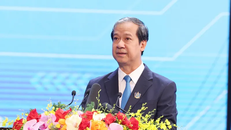 Bộ trưởng Bộ GD-ĐT Nguyễn Kim Sơn đọc diễn văn. Ảnh: QUANG PHÚC