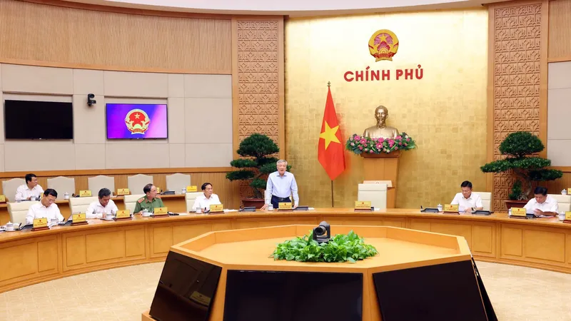 Phó Thủ tướng Thường trực Nguyễn Hòa Bình chủ trì cuộc họp với lãnh đạo các bộ, ngành, cơ quan về tình hình triển khai thực hiện và vận hành mô hình chính quyền địa phương 2 cấp.