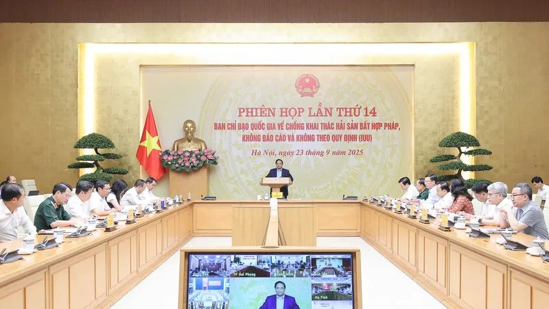 Thủ tướng yêu cầu kiểm điểm hàng tuần, quyết gỡ "thẻ vàng" IUU trong năm 2025