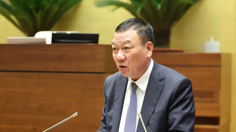 Tổng Thanh tra Chính phủ Đoàn Hồng Phong phát biểu giải trình, làm rõ một số vấn đề đại biểu Quốc hội nêu, chiều 5-12. Ảnh: QUANG PHÚC