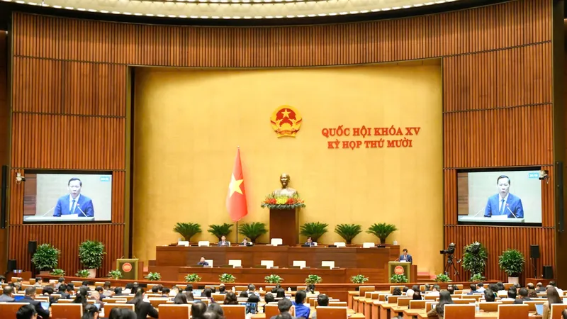 Phiên họp Quốc hội sáng 8-12. Ảnh: VIẾT CHUNG