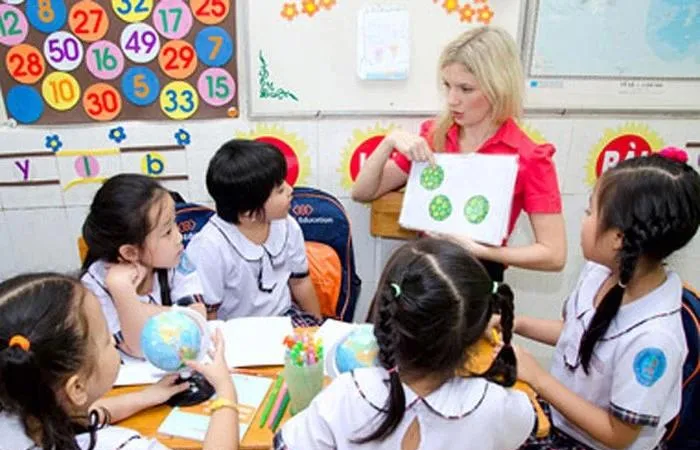 Nghiên cứu cơ chế, chính sách cho người nước ngoài dạy ngoại ngữ tại các trường công lập