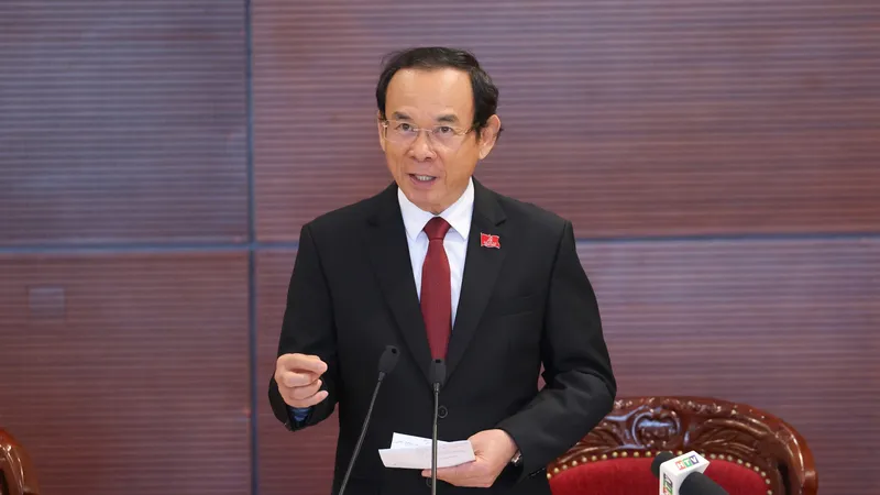Đồng chí Nguyễn Văn Nên phát biểu tại phiên thảo luận tại đoàn của Đoàn đại biểu TPHCM, chiều 20-1. Ảnh: QUANG PHÚC