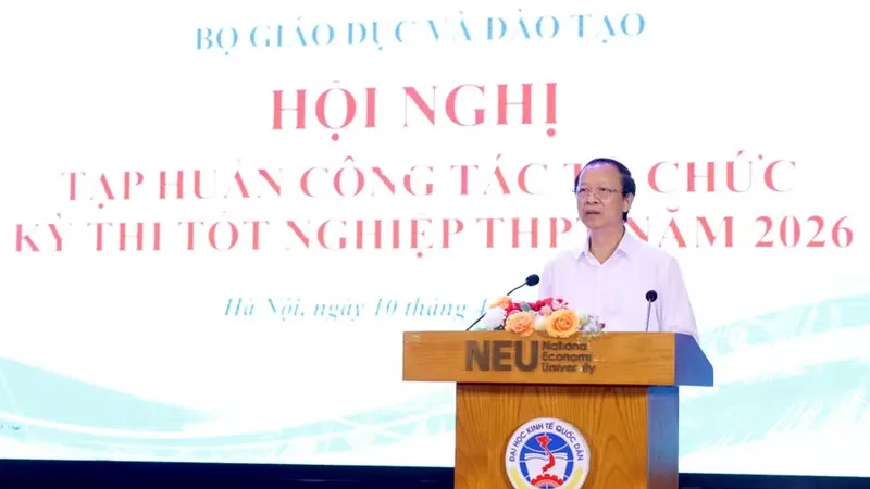 Thứ trưởng Thường trực Bộ GD-ĐT Phạm Ngọc Thưởng phát biểu tại hội nghị