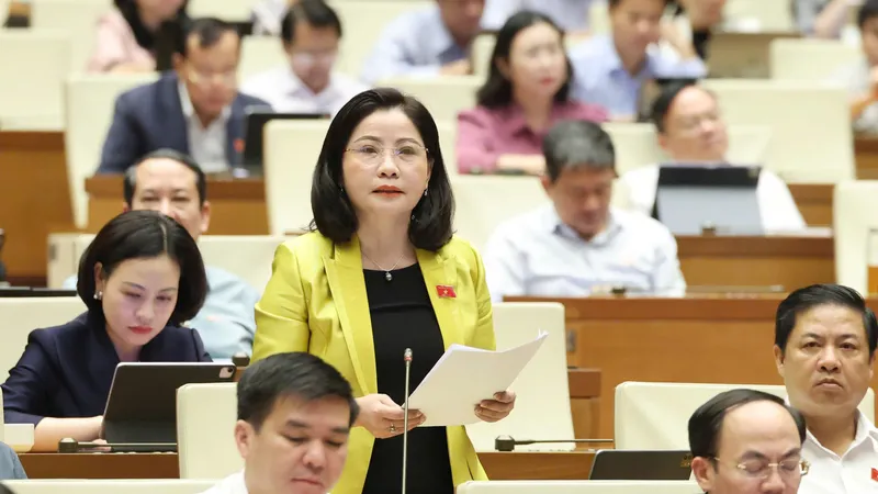Đối với trường hợp có thành tích đặc biệt xuất sắc cần xem xét khen thưởng vượt cấp