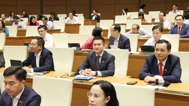 Các đại biểu Quốc hội dự phiên họp tại Hội trường Diên Hồng, chiều 20-4. Ảnh: QUANG PHÚC