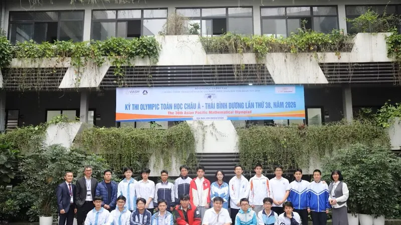 Đội tuyển Việt Nam tham dự Olympic toán châu Á Thái Bình Dương. Ảnh: MINH THU